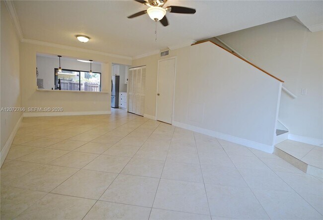 Building Photo - 10196 SW 77th Ct