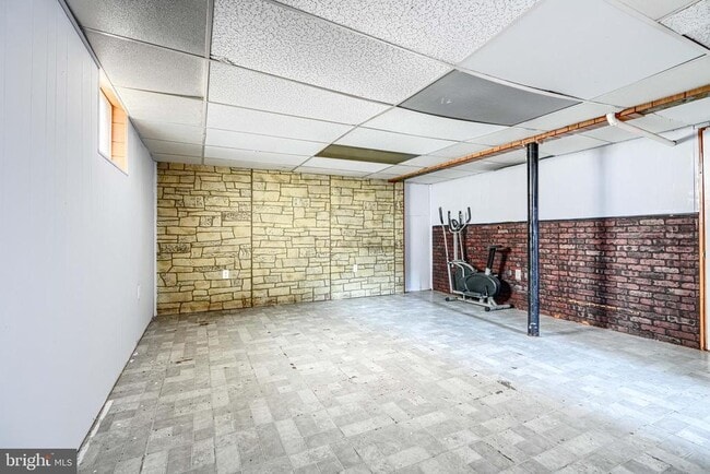 Building Photo - 7839 Birmingham Ave