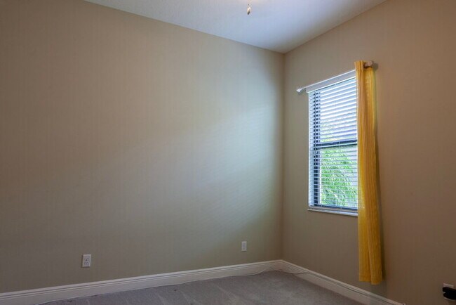 Building Photo - 13927 Old Creek Ct