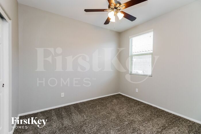 Building Photo - 2117 W Bennett Way