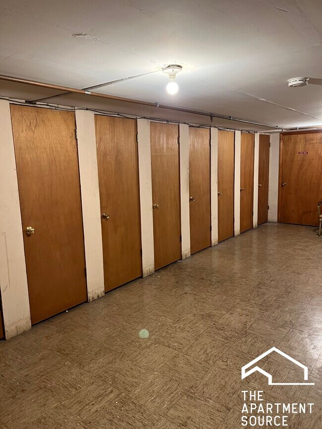 Building Photo - 328 Marengo Ave