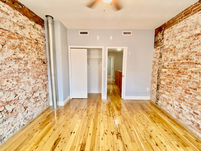 Building Photo - 2027 S Watts St.