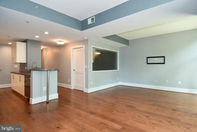 Building Photo - 2100 11th St NW