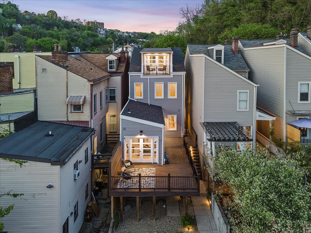 Building Photo - 1027 Vinial St