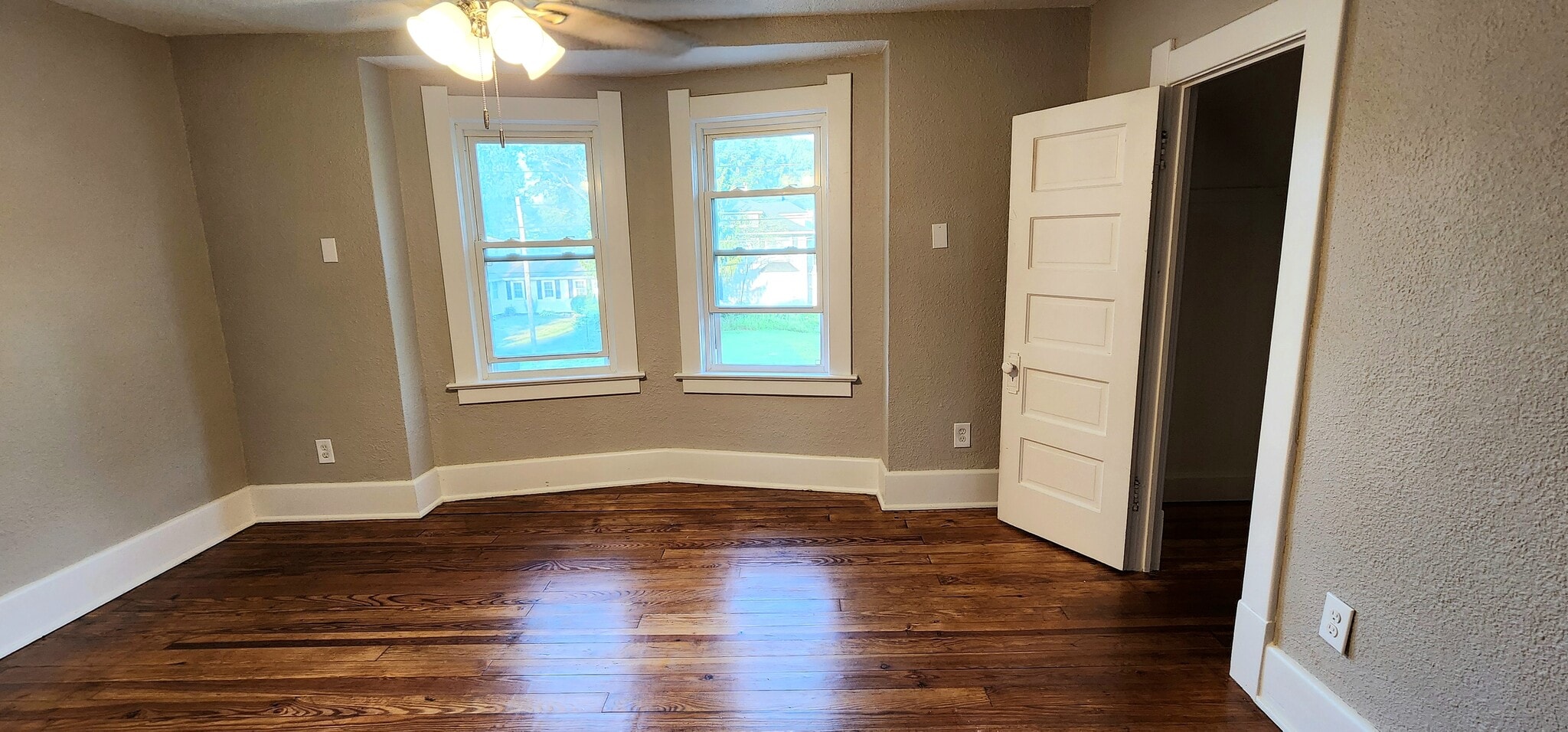 Building Photo - 5537 Whiteford Rd