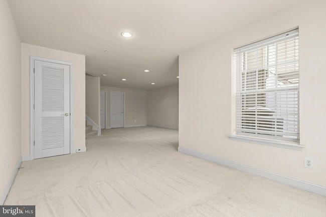 Building Photo - 618 Berwick Ct