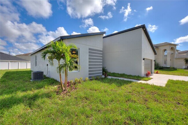 Building Photo - 217 Cimarron Dr