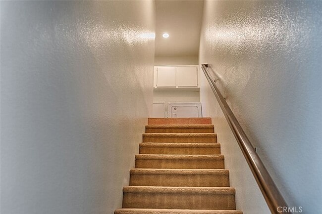 Building Photo - 8015 E Treeview Ct