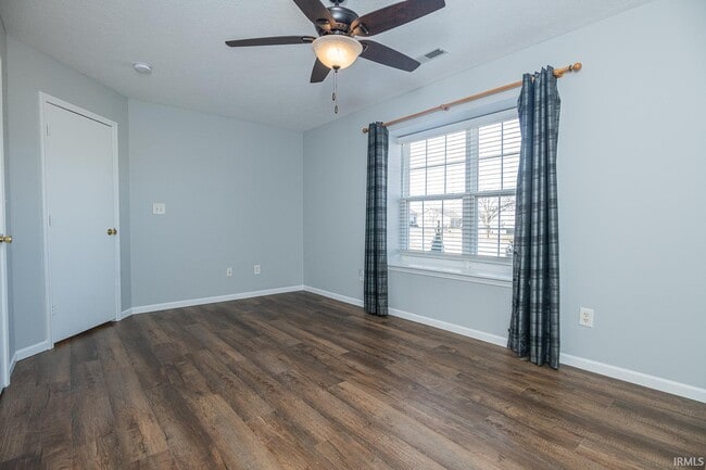 Building Photo - 635 S Fieldstone Blvd