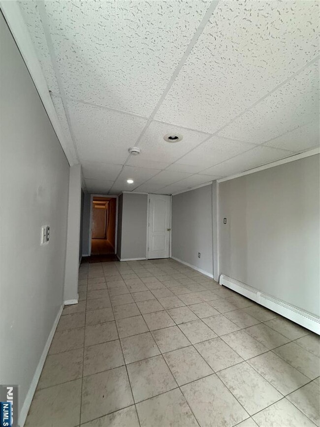 Primary Photo - 1430 44th St