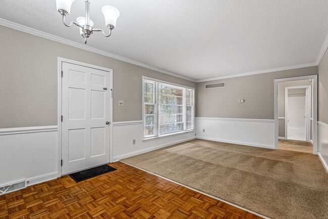 Building Photo - McLeansville - Minutes from Elon & Greensboro!  Brick Duplex on a few Acres, Den, SS Appliances, ...