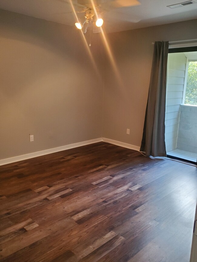 Building Photo - 2311 Treescape Dr