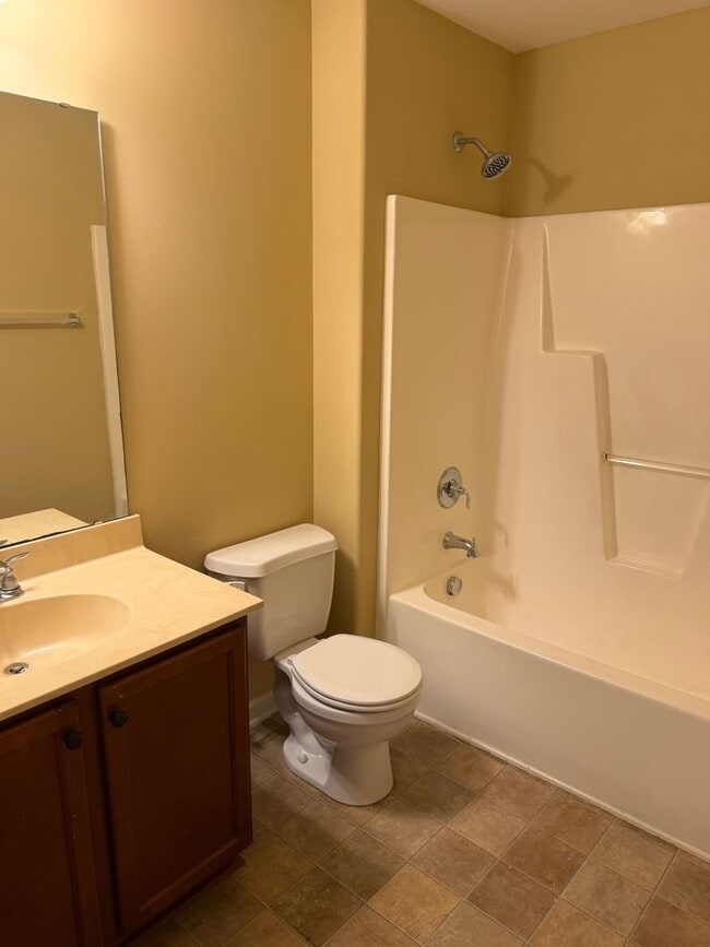 Building Photo - Stunning 3-bedroom, 2.5-bathroom home in Cary