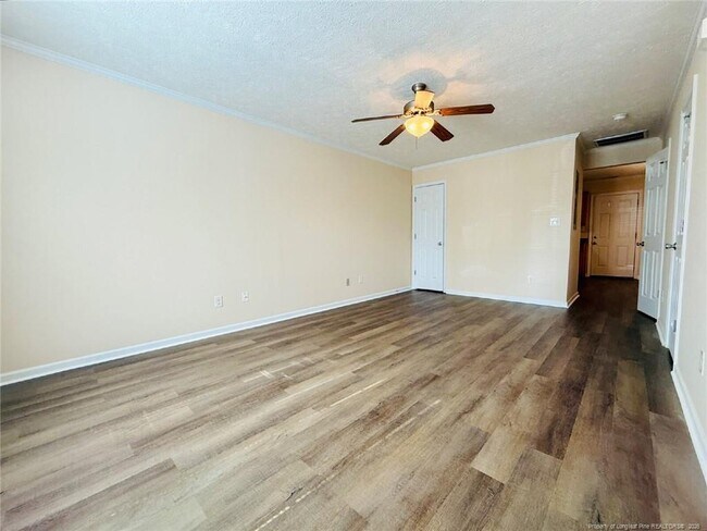 Building Photo - 3332 Kenmont Ln