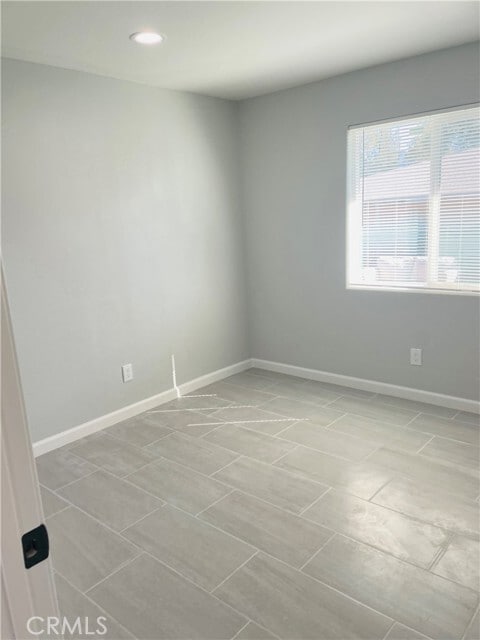 Building Photo - 922 N Cherry St