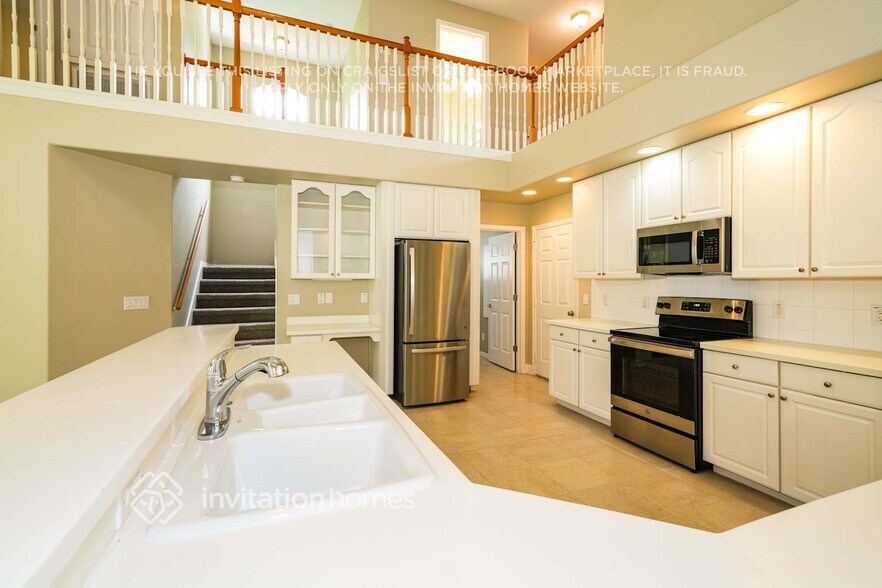 Building Photo - 5023 Hartwell Loop