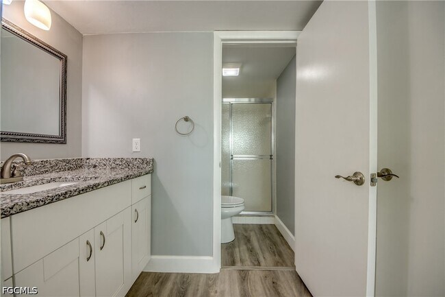 Building Photo - 2526 SE 16th Pl