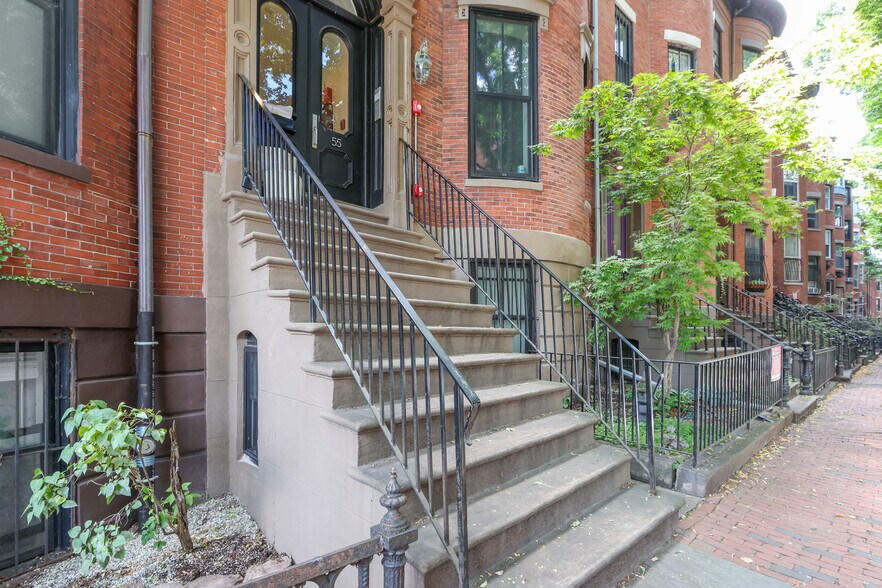 Building Photo - 55 E Springfield St