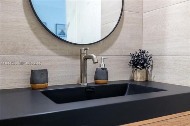 Building Photo - 3255 NE 184th St