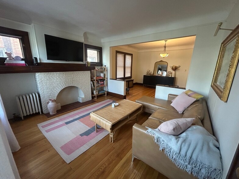 Living Room & Dinning Room - 997 Nottingham Rd