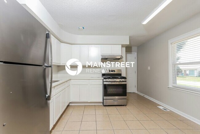 Building Photo - 3 Bedroom Pet-Friendly Home in ST PETERS, MO with Main Street Renewal
