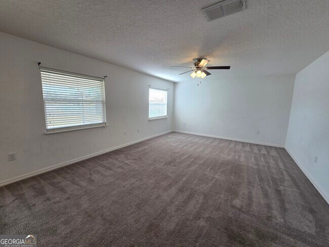 Building Photo - 127 Cedar Cir Dr