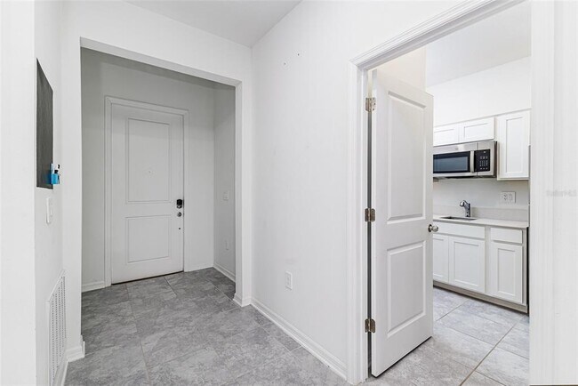 Building Photo - 1228 Tyler Lp