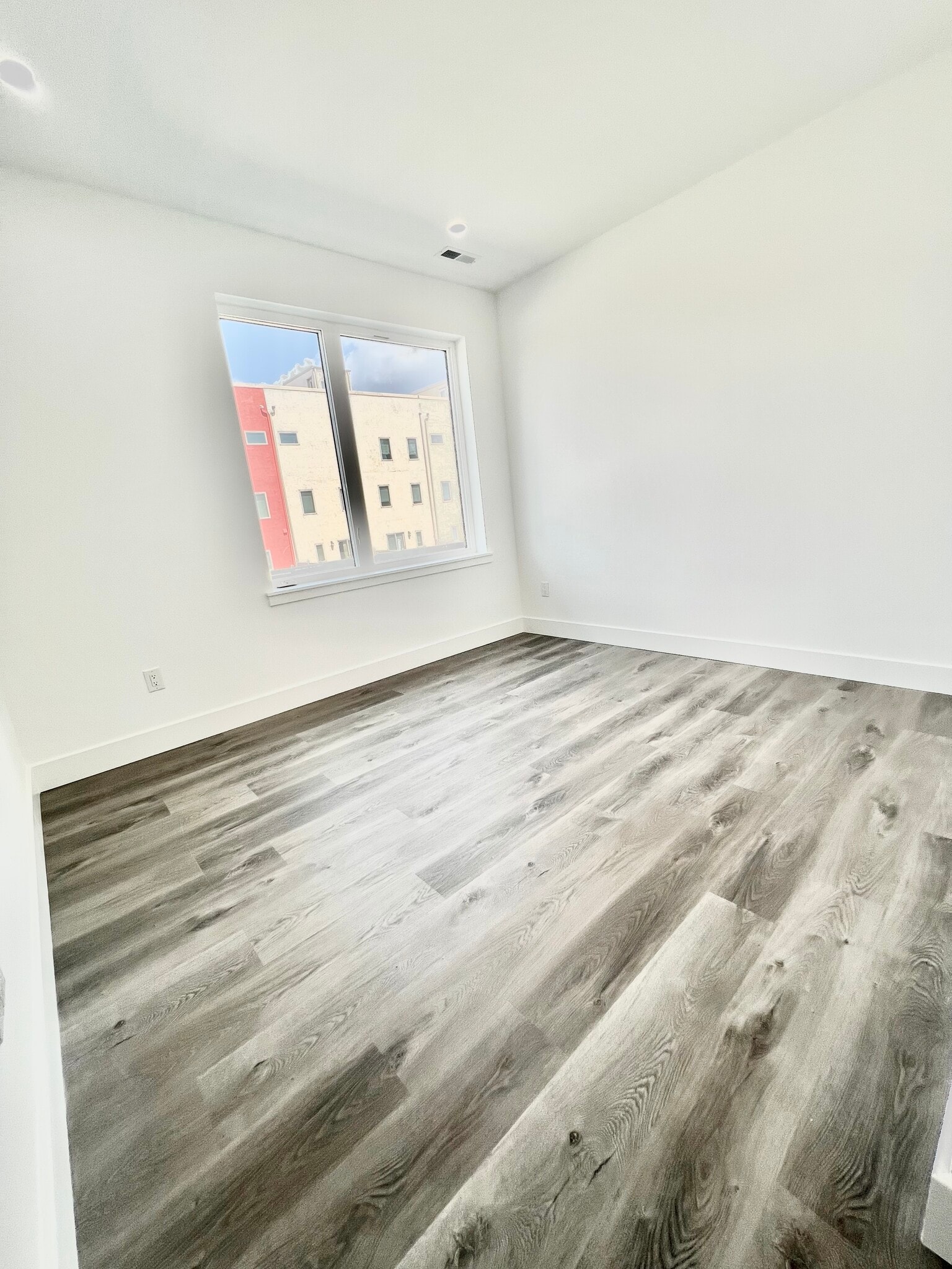 Building Photo - 1843 Hartranft St