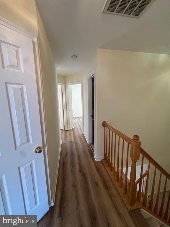 Building Photo - 105 Waters Landing