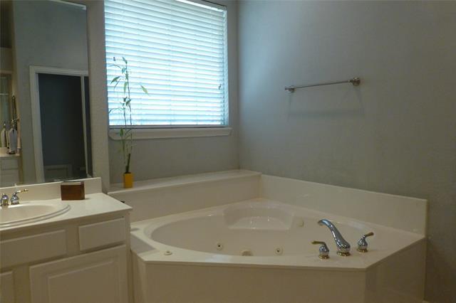 Building Photo - 2508 Sir Percival Ln