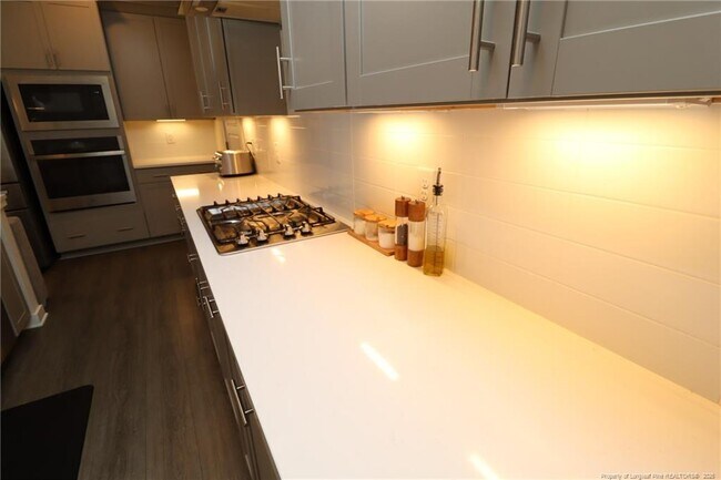 Building Photo - 2151 Maggie Vly Dr