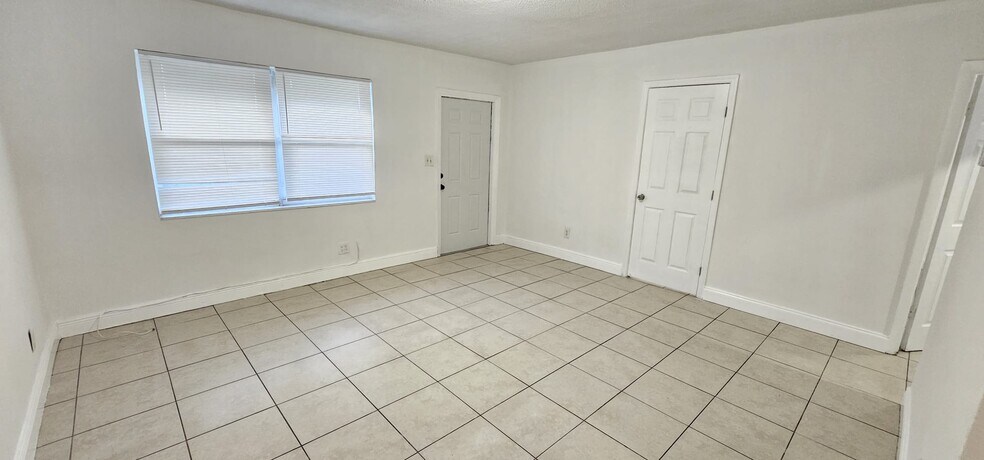 Building Photo - 2780 NW 14th St