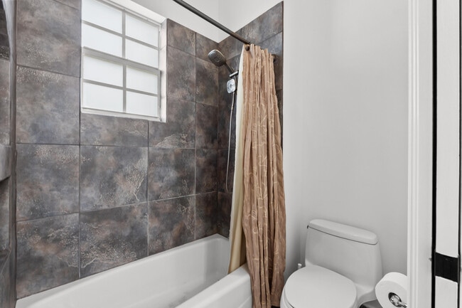 Building Photo - 14471 Paddock Dr