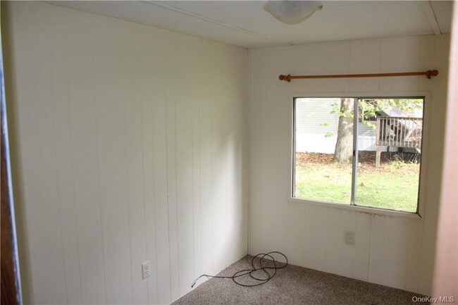Building Photo - 16 Tanglewood Park Dr