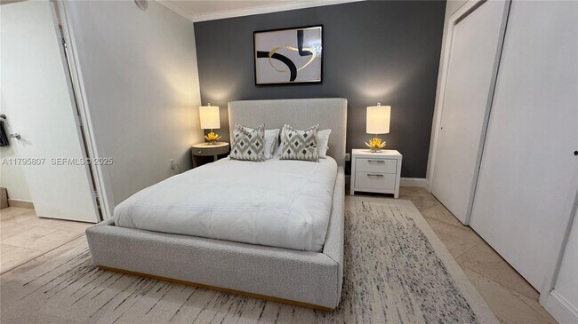 Building Photo - 1830 S Ocean Dr