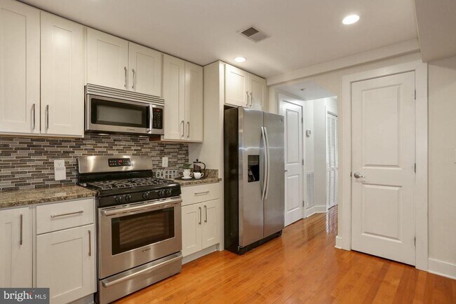 Building Photo - 43 Hanover Pl NW