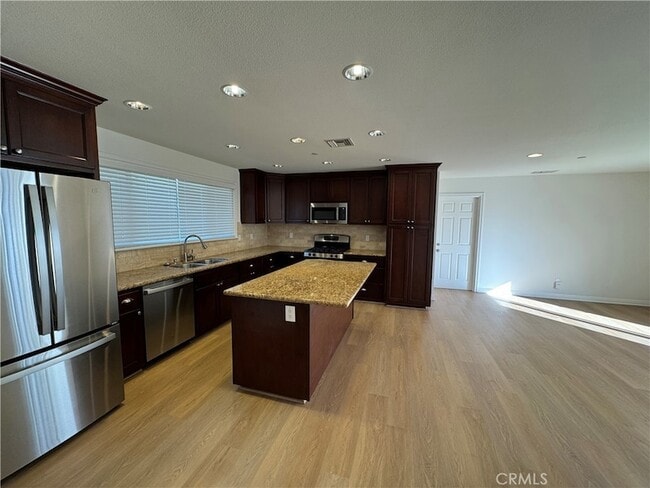 Building Photo - 1336 Calle Tulipan