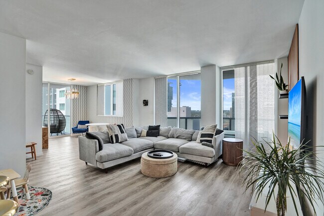 Building Photo - 244 Biscayne Blvd