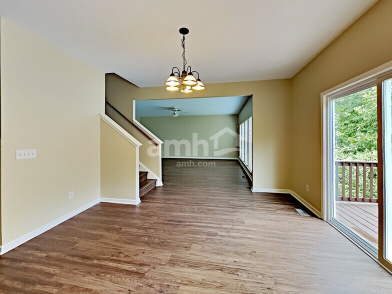 Building Photo - 302 Forest Bend Dr
