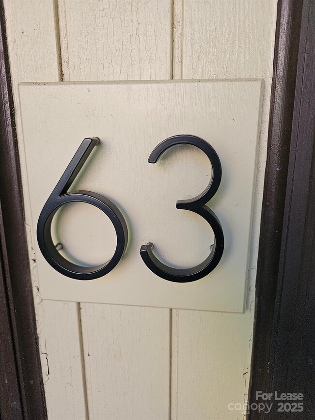 Building Photo - 849 Nottingham Dr