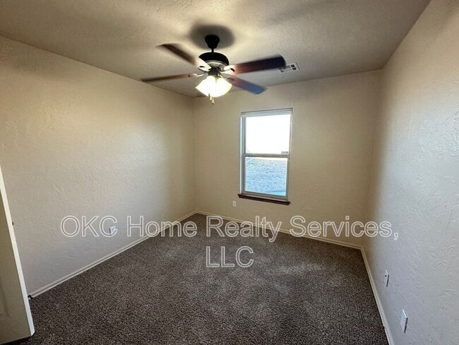 Building Photo - 1909 NE 32nd St