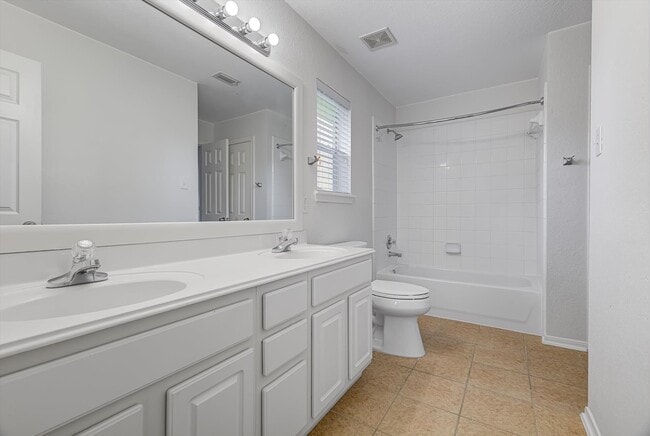 Building Photo - 20950 Field Manor Ln