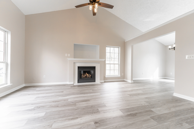 Building Photo - 11438 Shady Hollow Ln