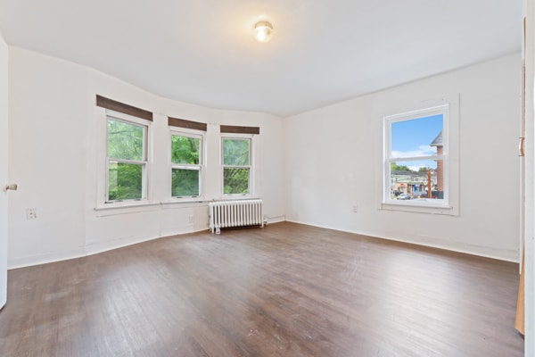 Building Photo - 1918 Greenwood Ave