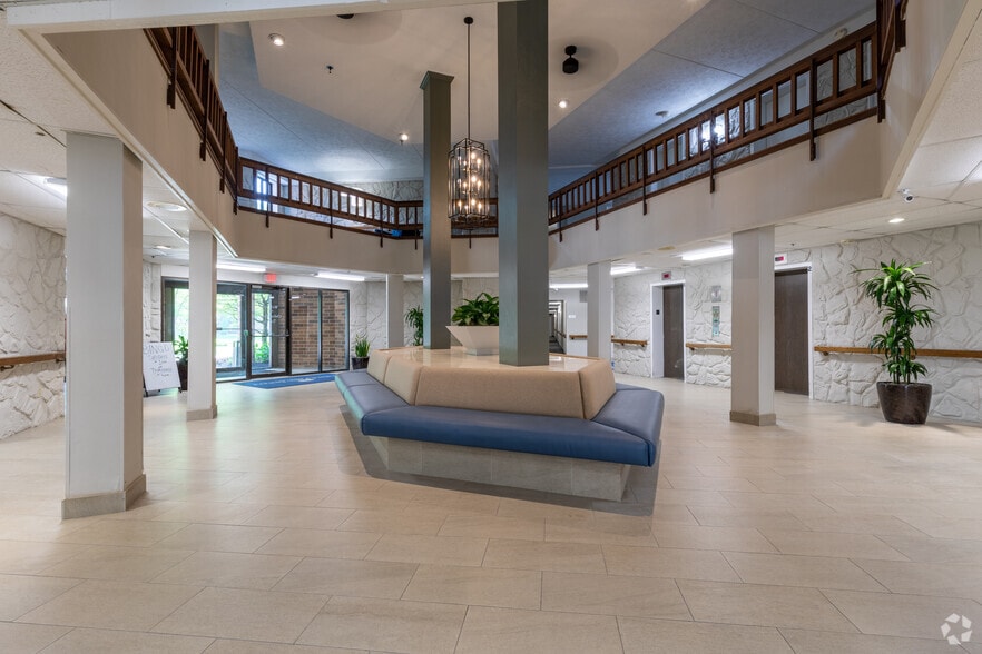 Common Area - Oxford Park Towers of Berkley