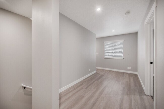 Building Photo - Beautiful Home in CDA for Rent