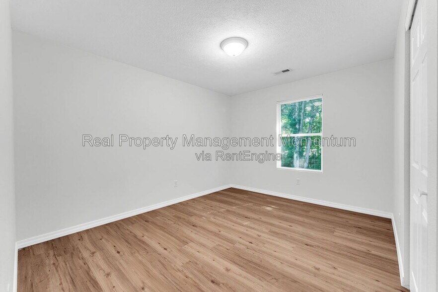 Building Photo - 1602 W Scott St