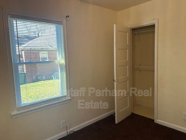 Building Photo - 2424 7th St