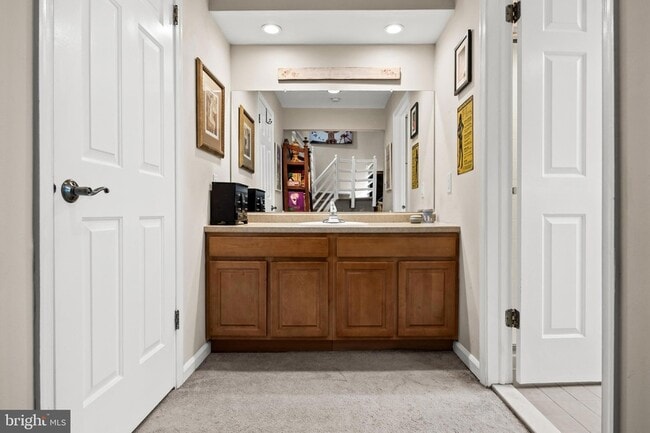 Building Photo - 1410 Chanticleer