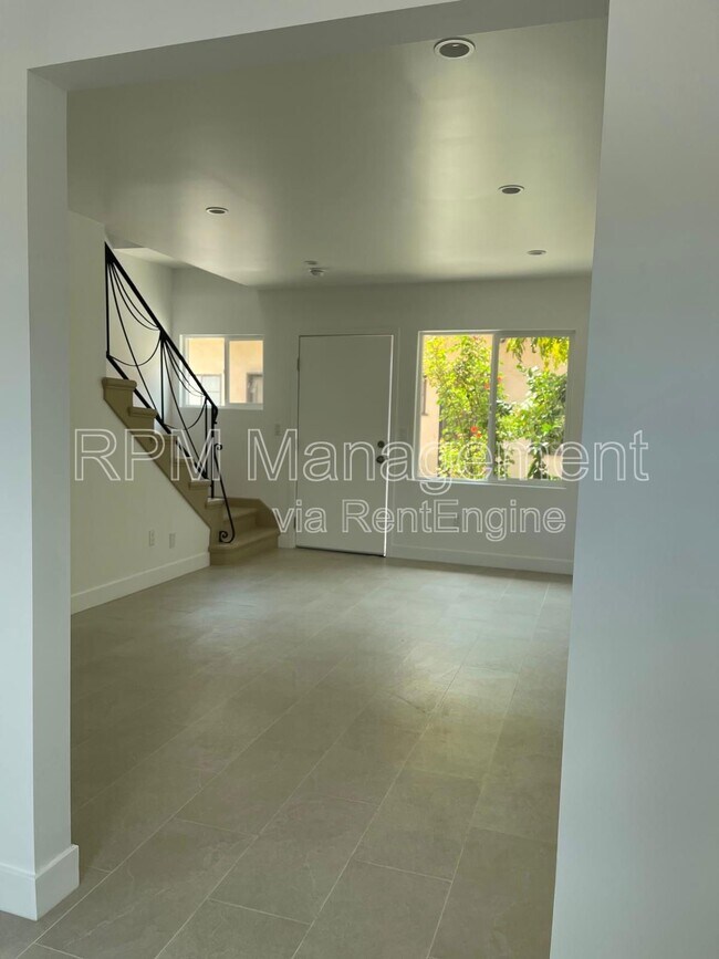 Primary Photo - 14522 Gault St